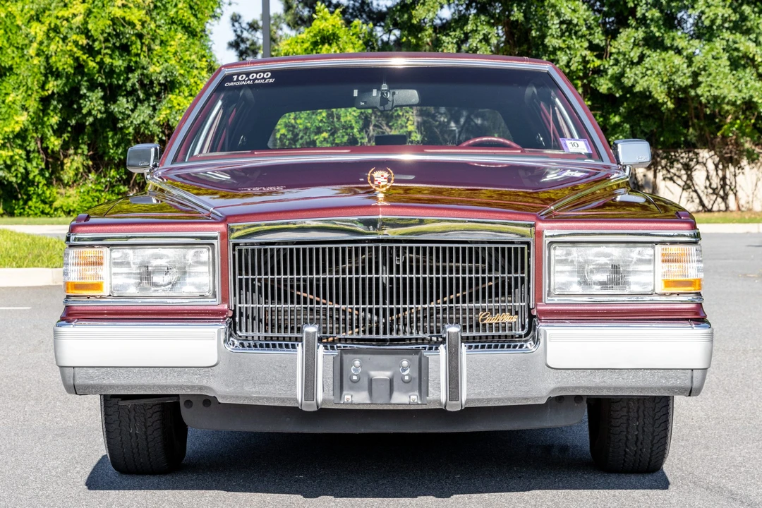 1990 Cadillac Brougham - Image 14 of 31