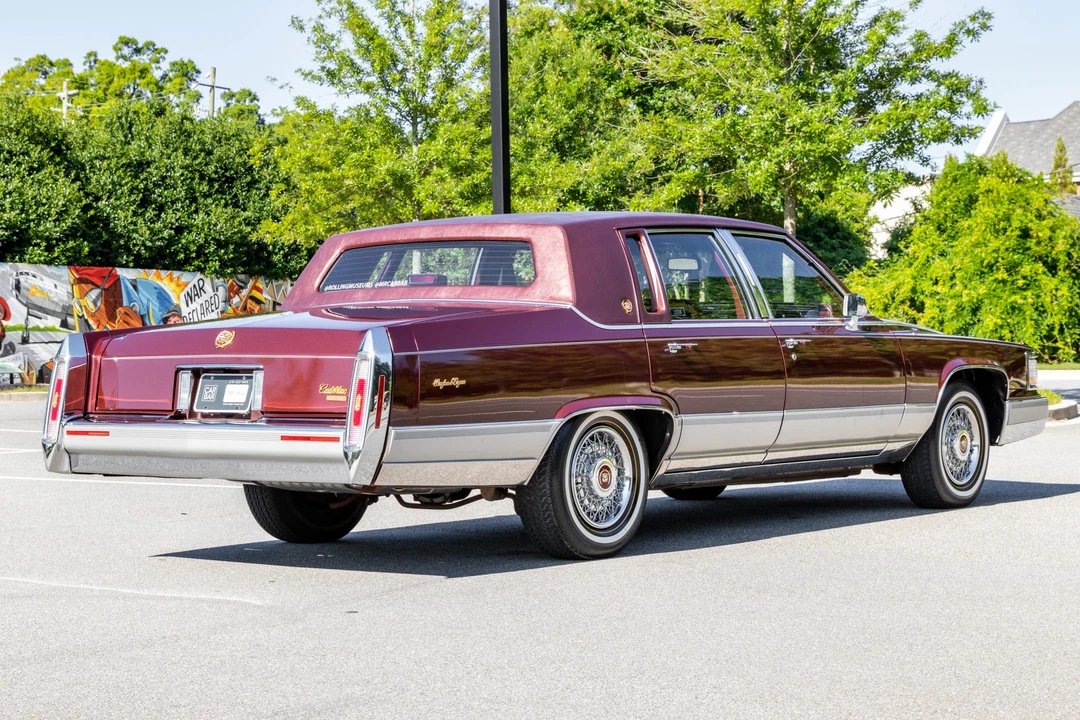 1990 Cadillac Brougham - Image 8 of 31