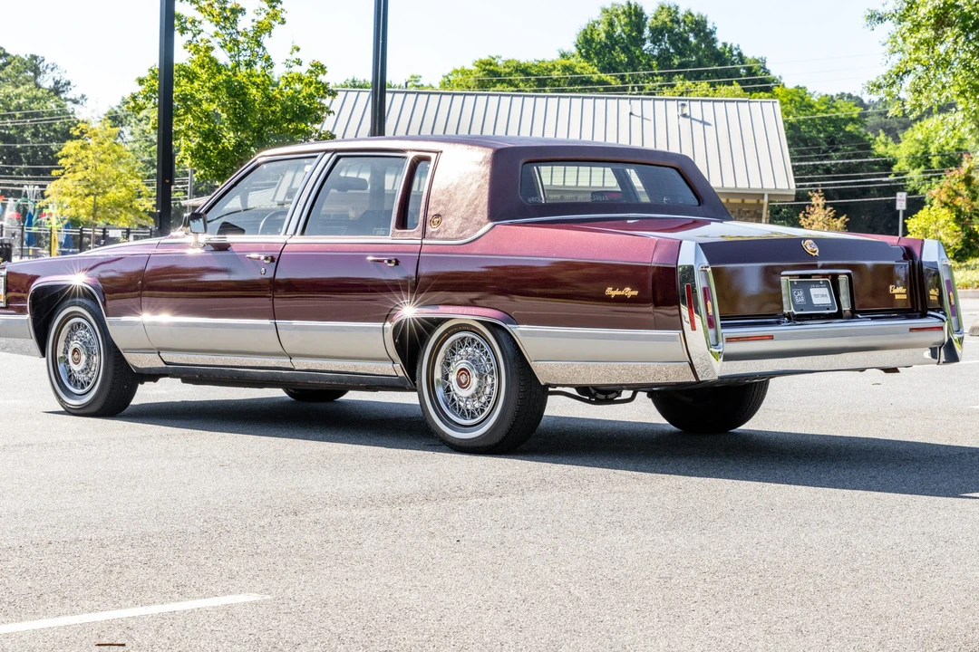 1990 Cadillac Brougham - Image 11 of 31