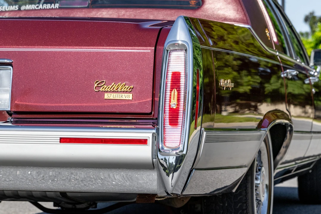 1990 Cadillac Brougham - Image 31 of 31