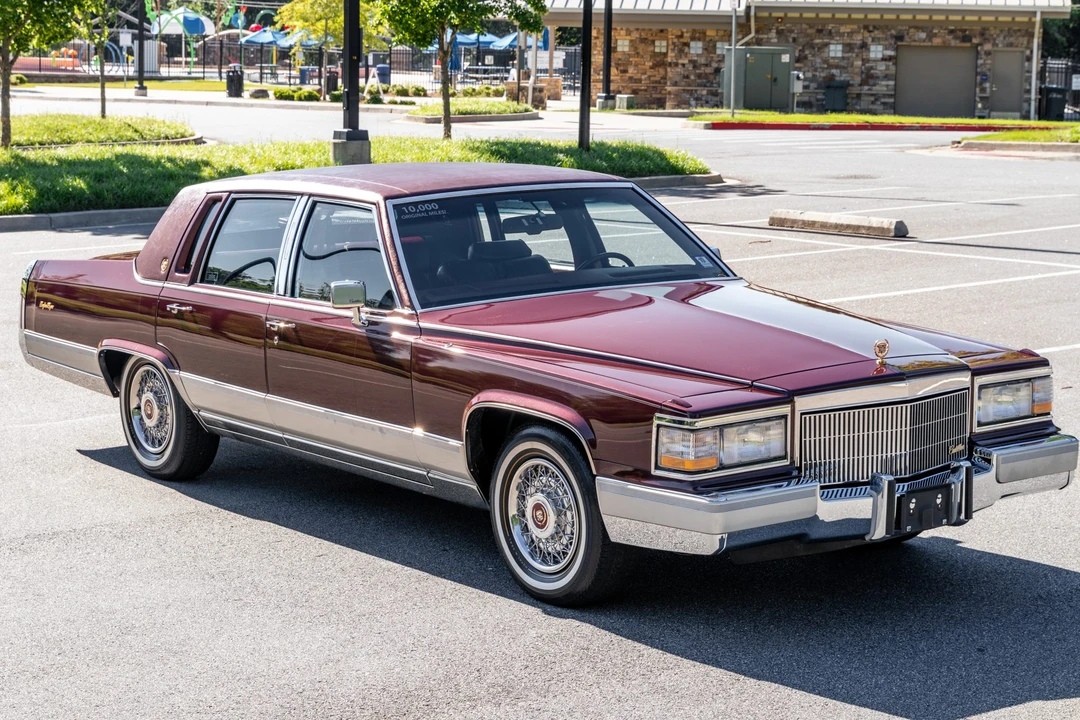 1990 Cadillac Brougham - Image 4 of 31