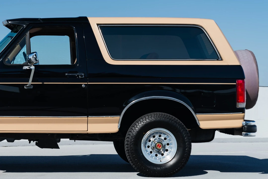 1990 Ford Bronco 4th Gen - Image 29 of 31