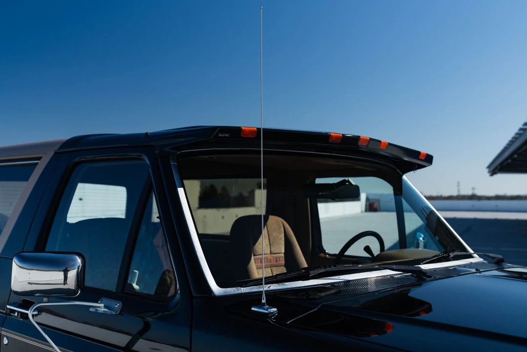 1990 Ford Bronco 4th Gen - Image 16 of 31