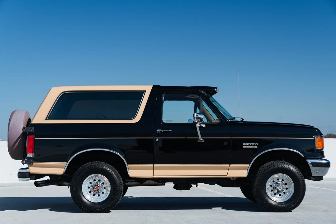 1990 Ford Bronco 4th Gen - Image 8 of 31