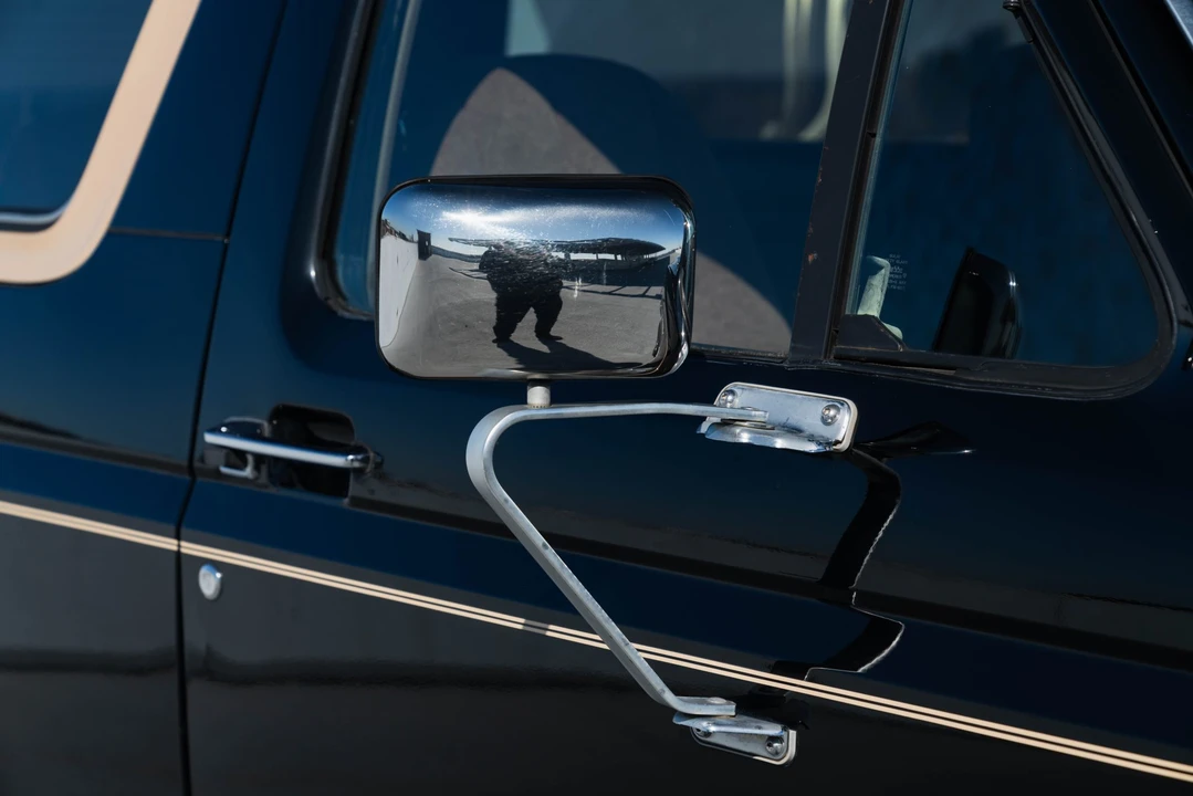 1990 Ford Bronco 4th Gen - Image 17 of 31