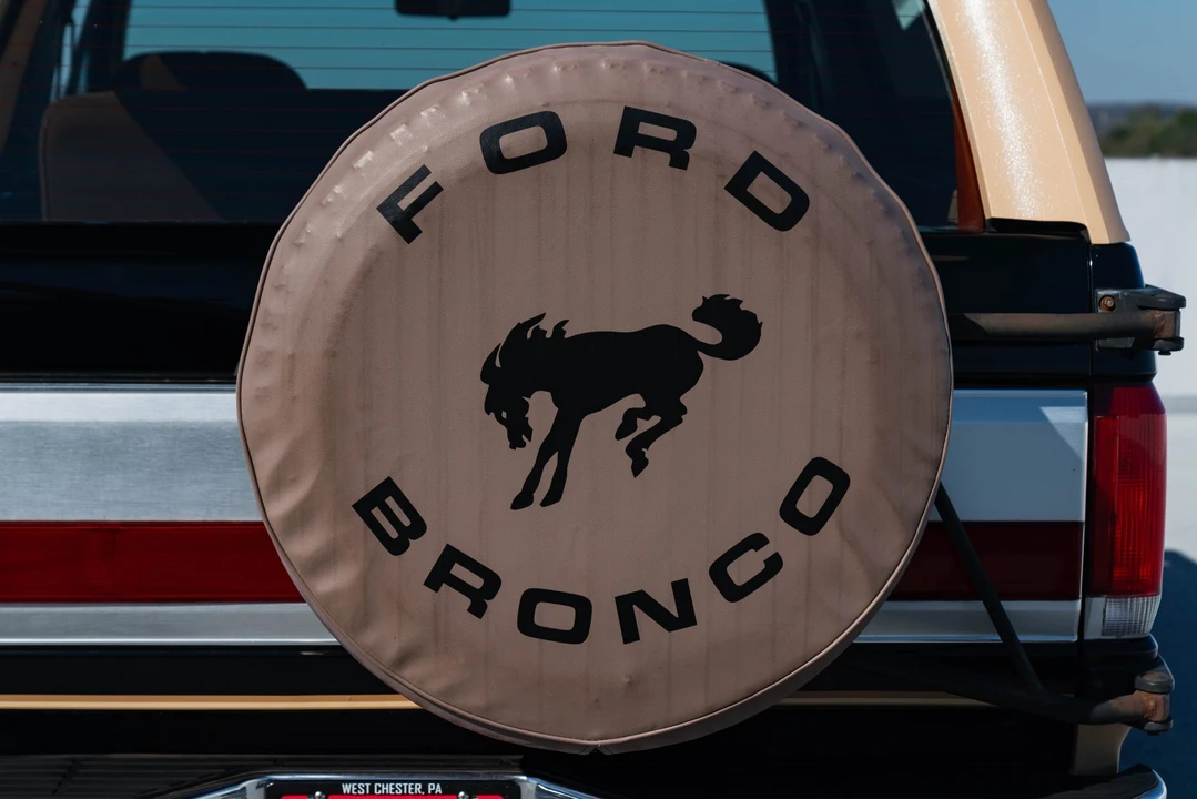 1990 Ford Bronco 4th Gen - Image 25 of 31