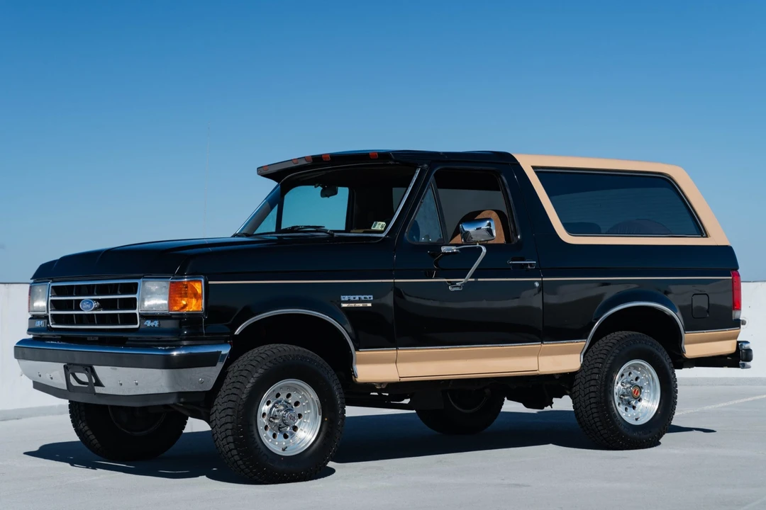 1990 Ford Bronco 4th Gen - Image 1 of 31