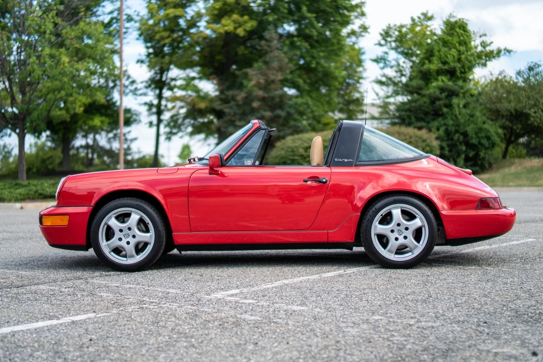 1990 Porsche 964 Carrera 4 - Image 14 of 31