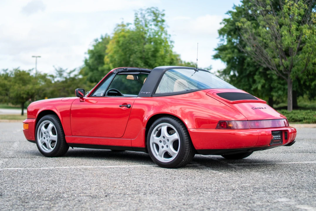 1990 Porsche 964 Carrera 4 - Image 15 of 31