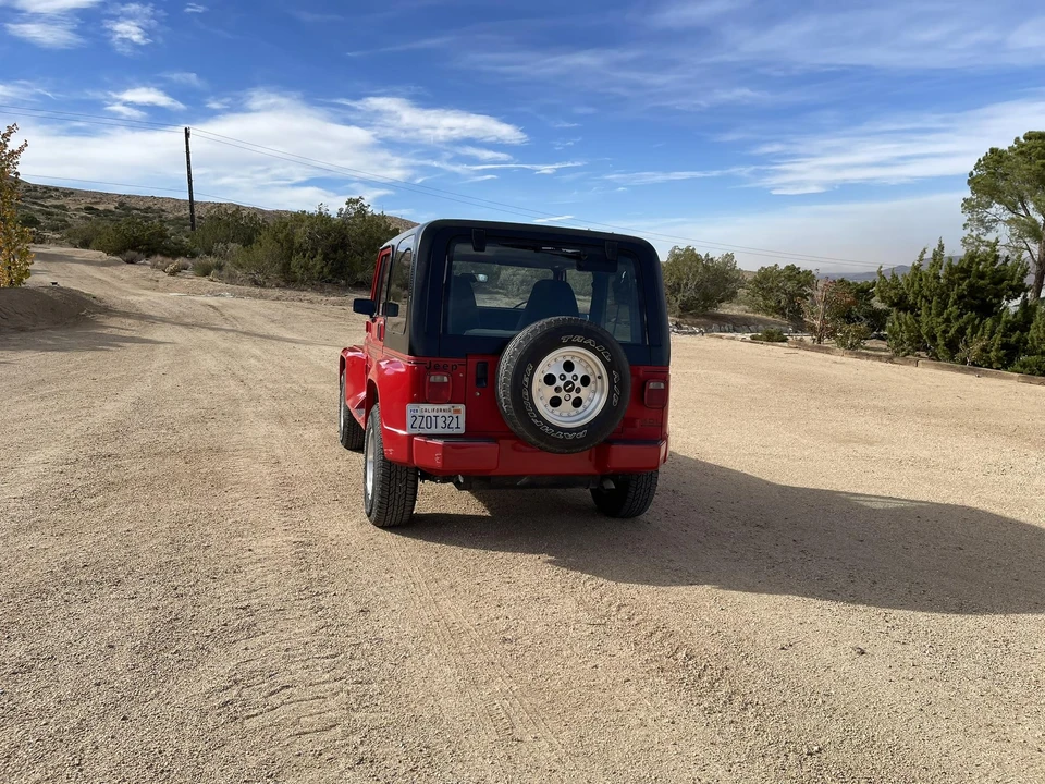 1992 Jeep YJ Wrangler - Image 14 of 31