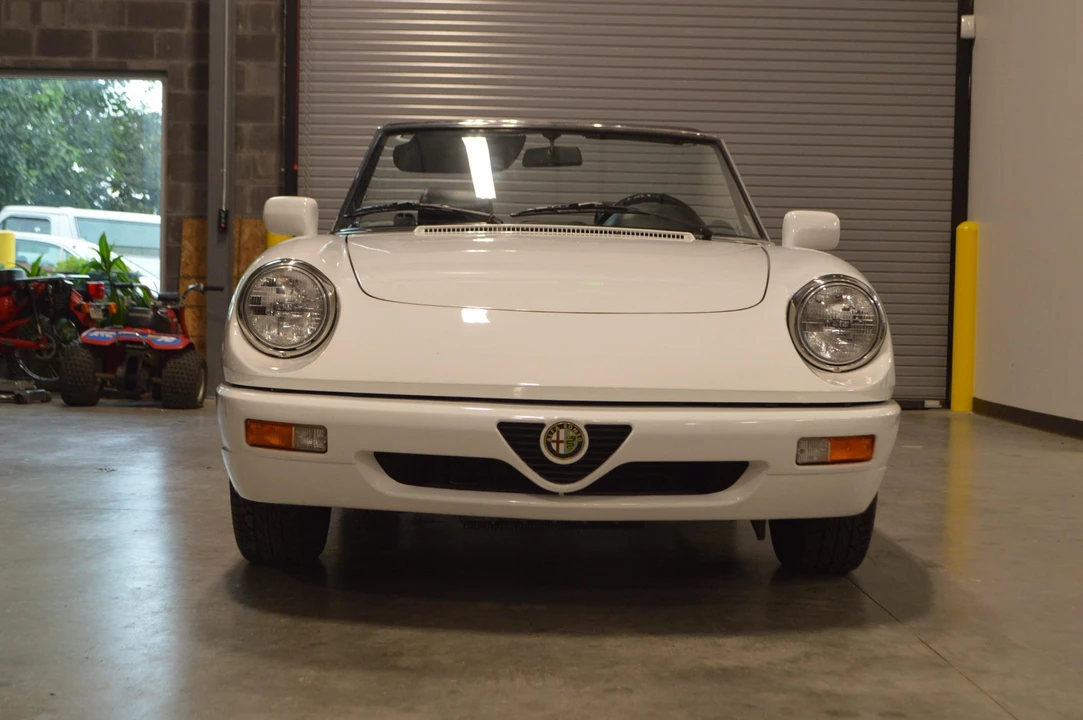 1993 Alfa Romeo Series 4 - Image 10 of 31
