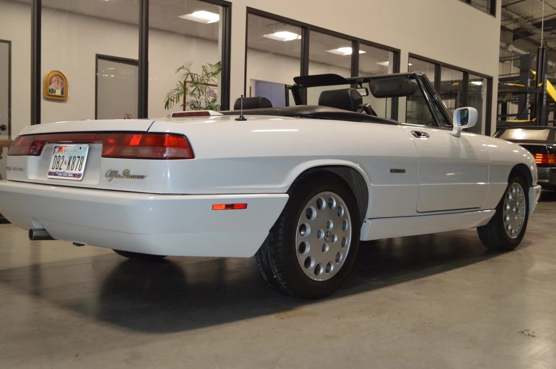 1993 Alfa Romeo Series 4 - Image 24 of 31