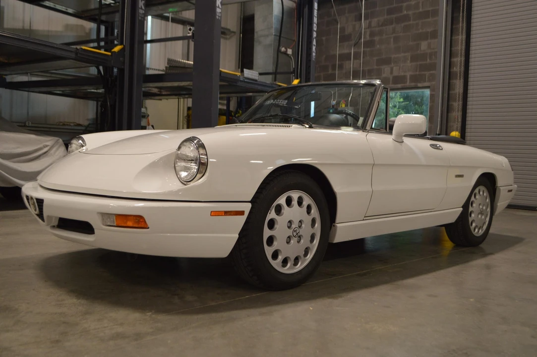 1993 Alfa Romeo Series 4 - Image 2 of 31