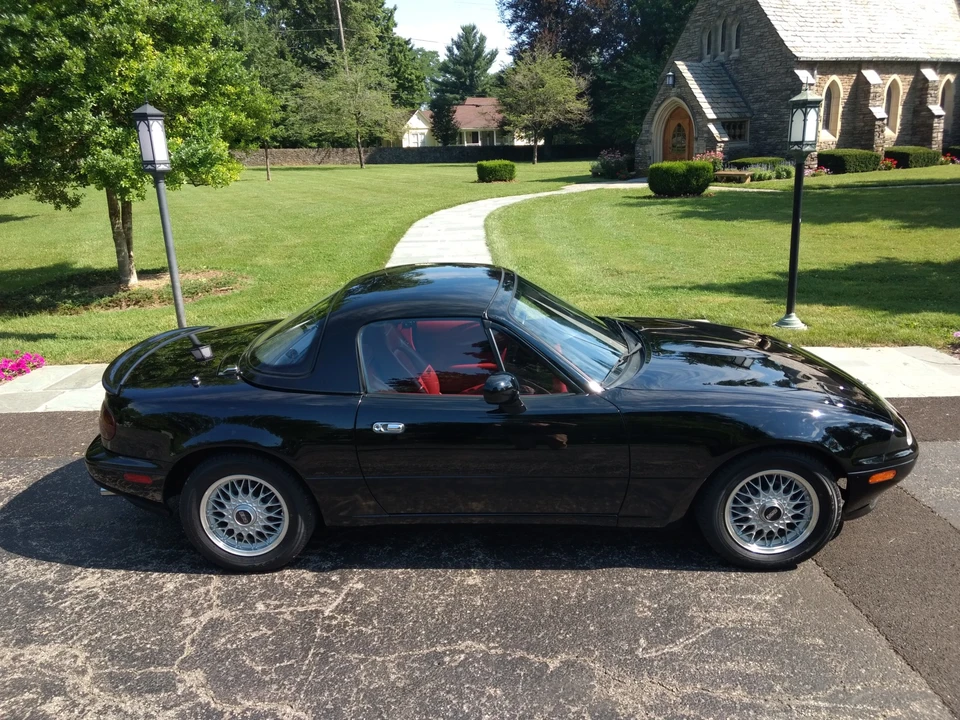 1993 Mazda NA MX-5 Miata - Image 2 of 31
