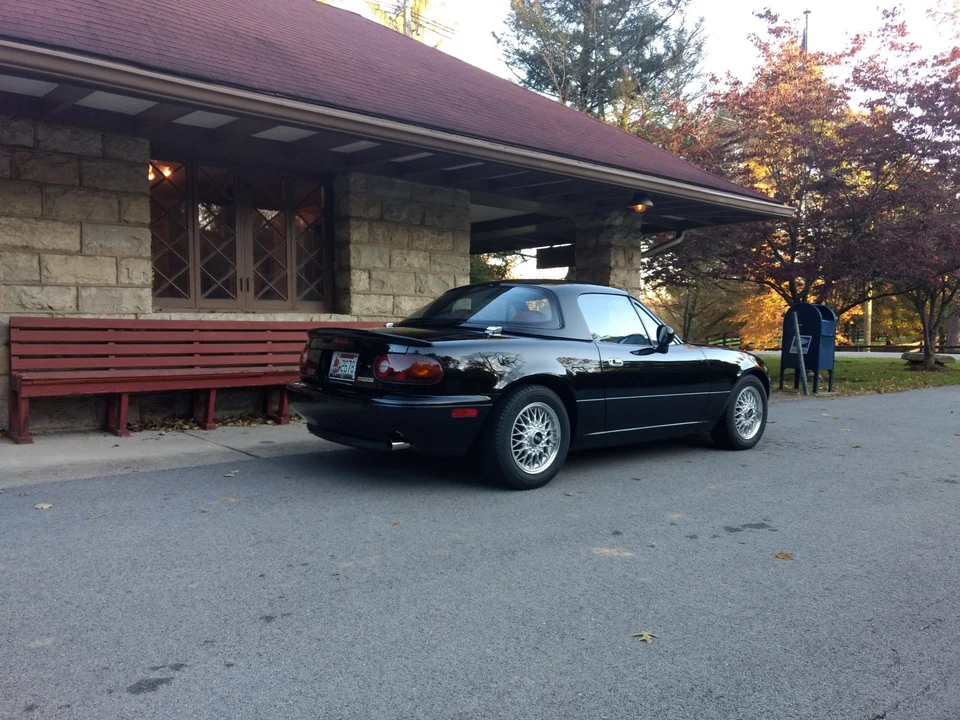 1993 Mazda NA MX-5 Miata - Image 8 of 31