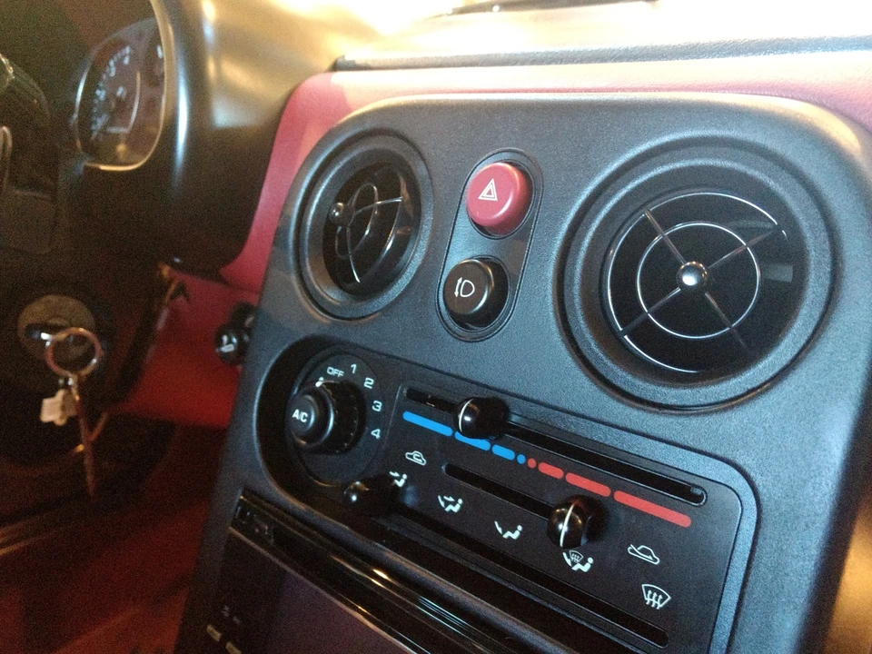 1993 Mazda NA MX-5 Miata - Image 26 of 31
