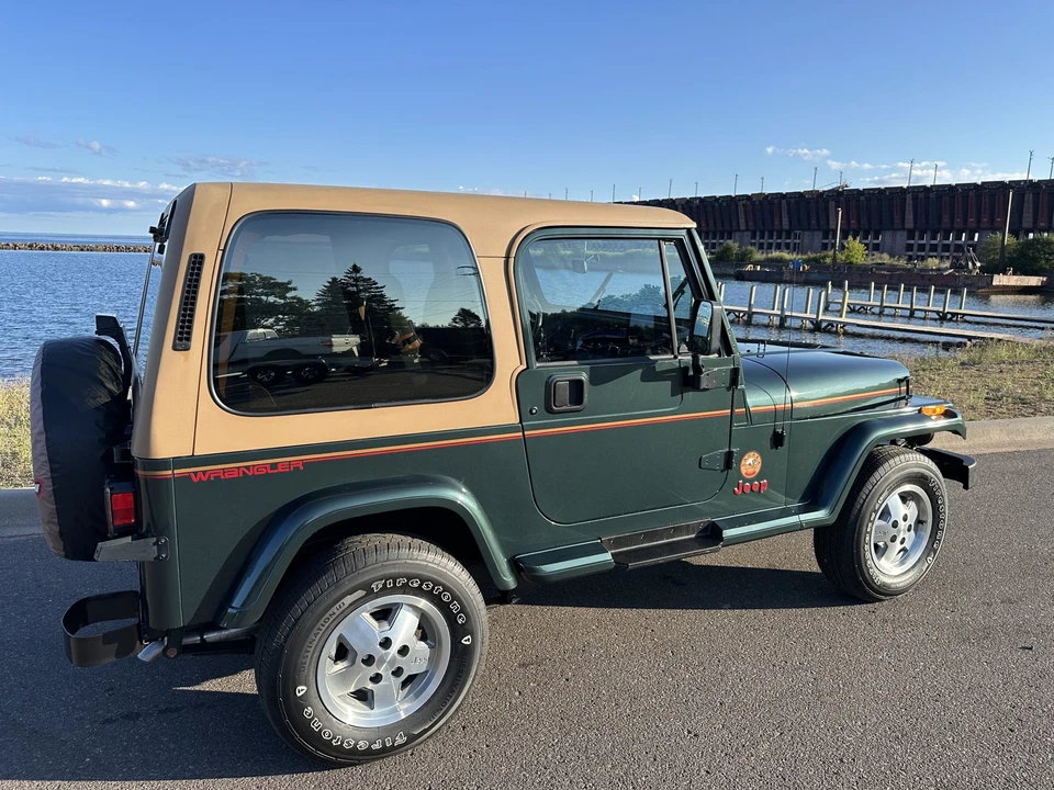 1994 Jeep YJ Wrangler - Image 18 of 31