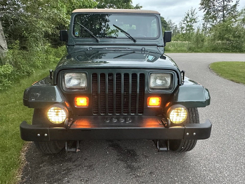 1994 Jeep YJ Wrangler - Image 20 of 31