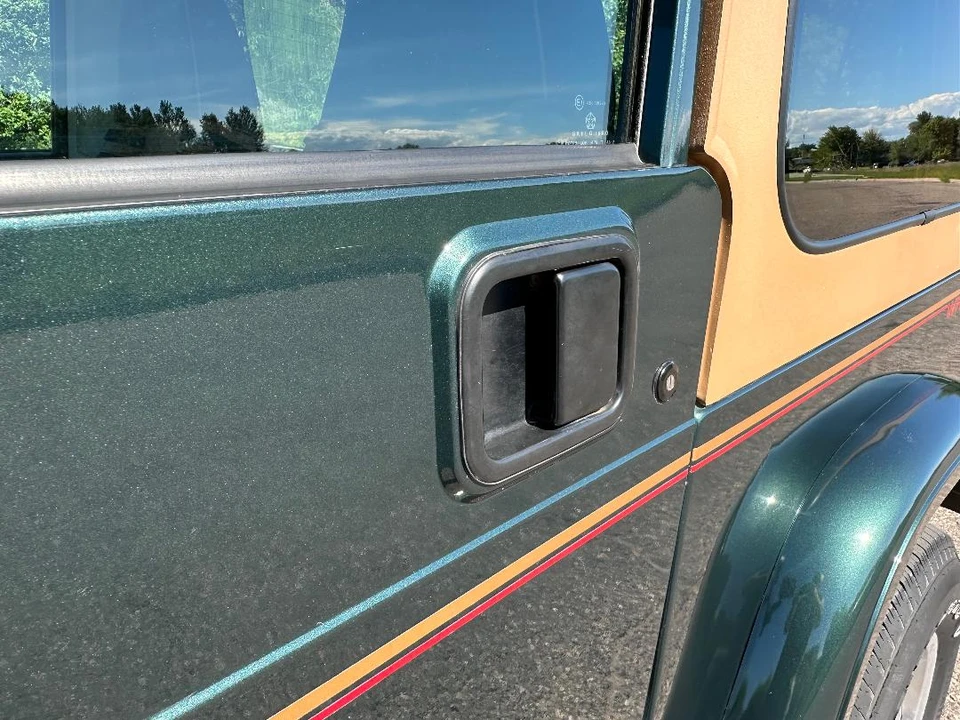 1994 Jeep YJ Wrangler - Image 28 of 31