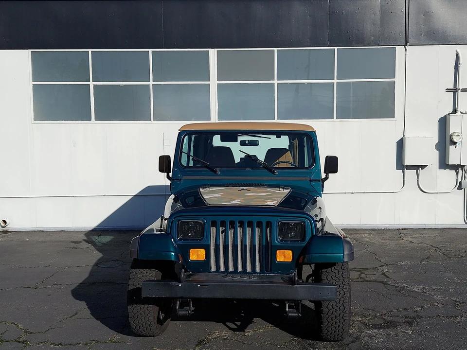 1995 Jeep YJ Wrangler - Image 18 of 31