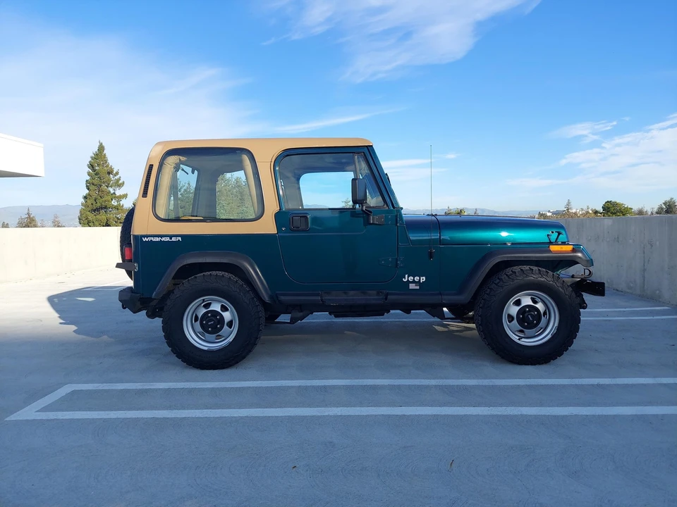 1995 Jeep YJ Wrangler - Image 19 of 31