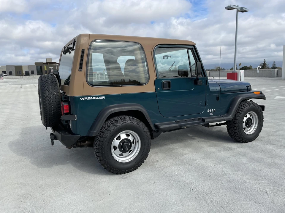 1995 Jeep YJ Wrangler - Image 5 of 31