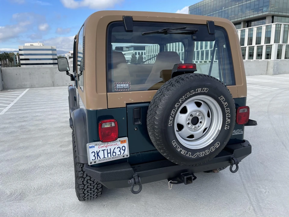 1995 Jeep YJ Wrangler - Image 10 of 31
