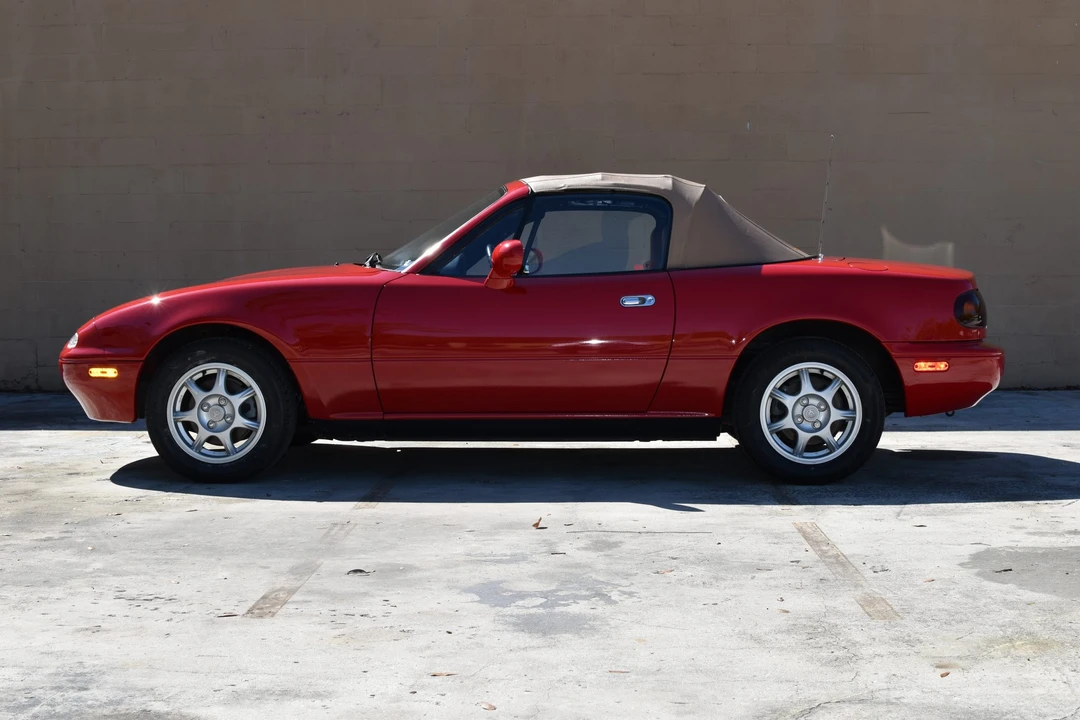 1995 Mazda NA MX-5 Miata - Image 14 of 31