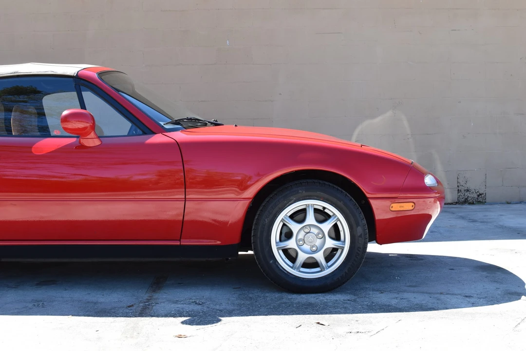 1995 Mazda NA MX-5 Miata - Image 28 of 31