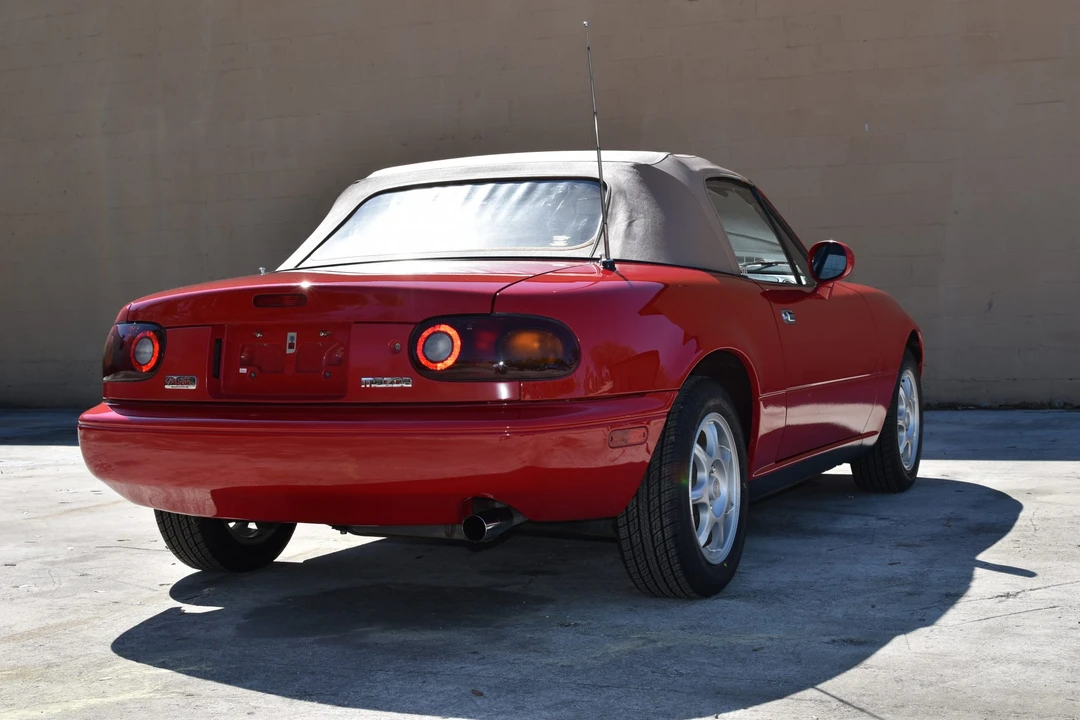 1995 Mazda NA MX-5 Miata - Image 21 of 31