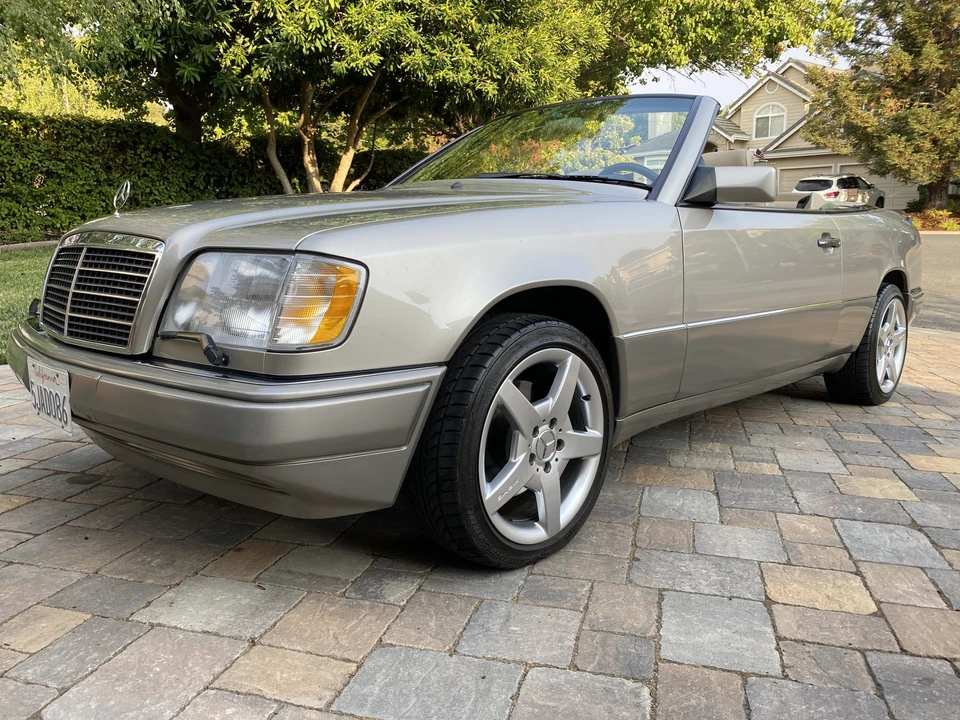1995 Mercedes-Benz W124 E-Class - Image 2 of 31