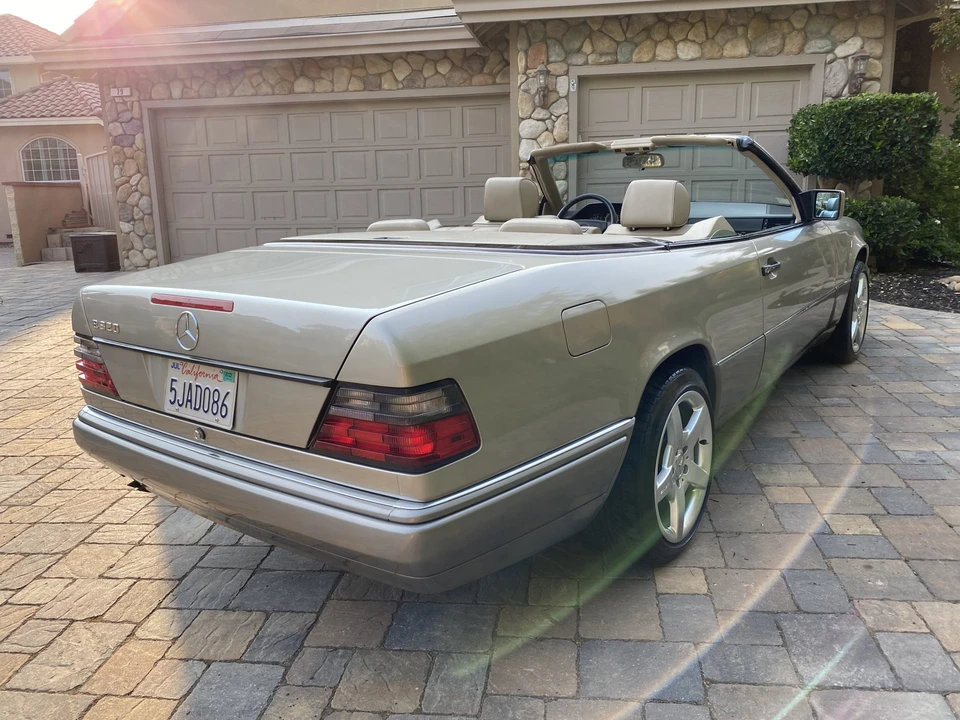 1995 Mercedes-Benz W124 E-Class - Image 8 of 31