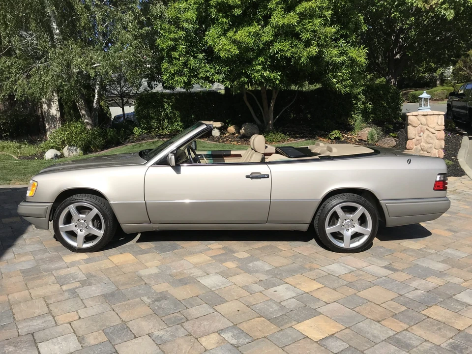 1995 Mercedes-Benz W124 E-Class - Image 12 of 31
