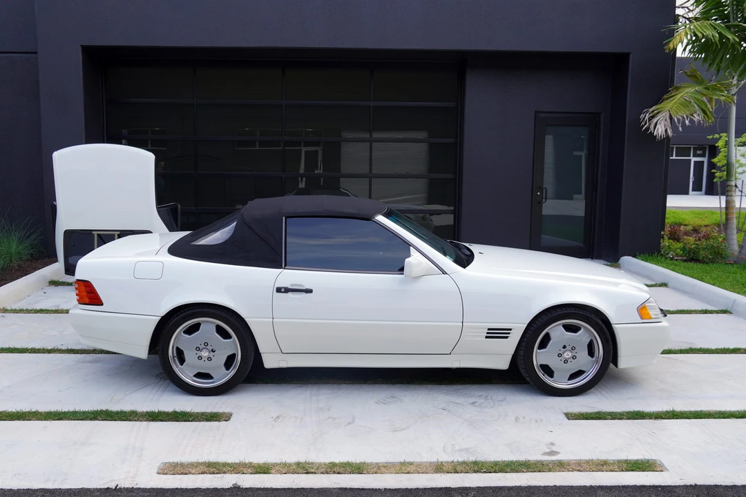1995 Mercedes-Benz R129 SL-Class - Image 9 of 31