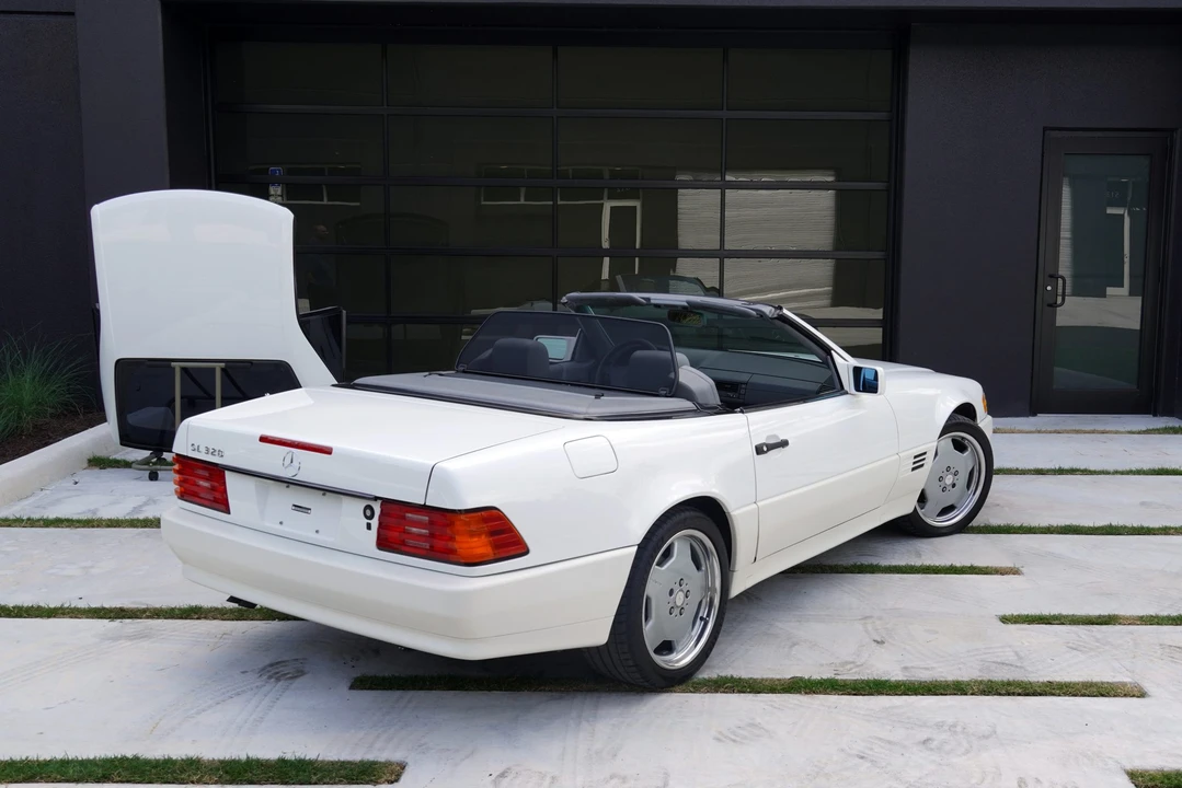 1995 Mercedes-Benz R129 SL-Class - Image 7 of 31