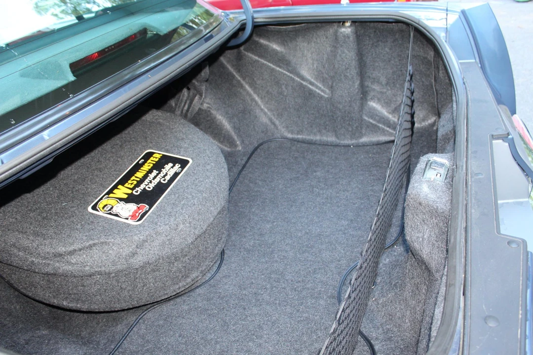 1996 Cadillac Fleetwood - Image 27 of 31