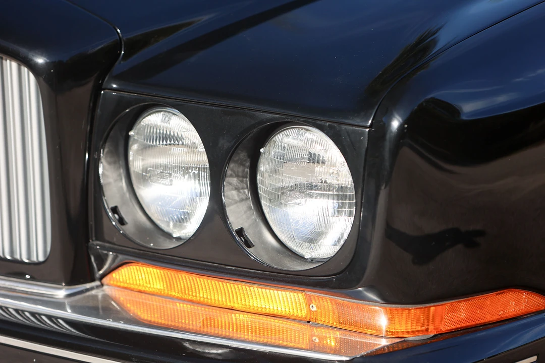 1997 Bentley Azure 1st Gen - Image 10 of 31