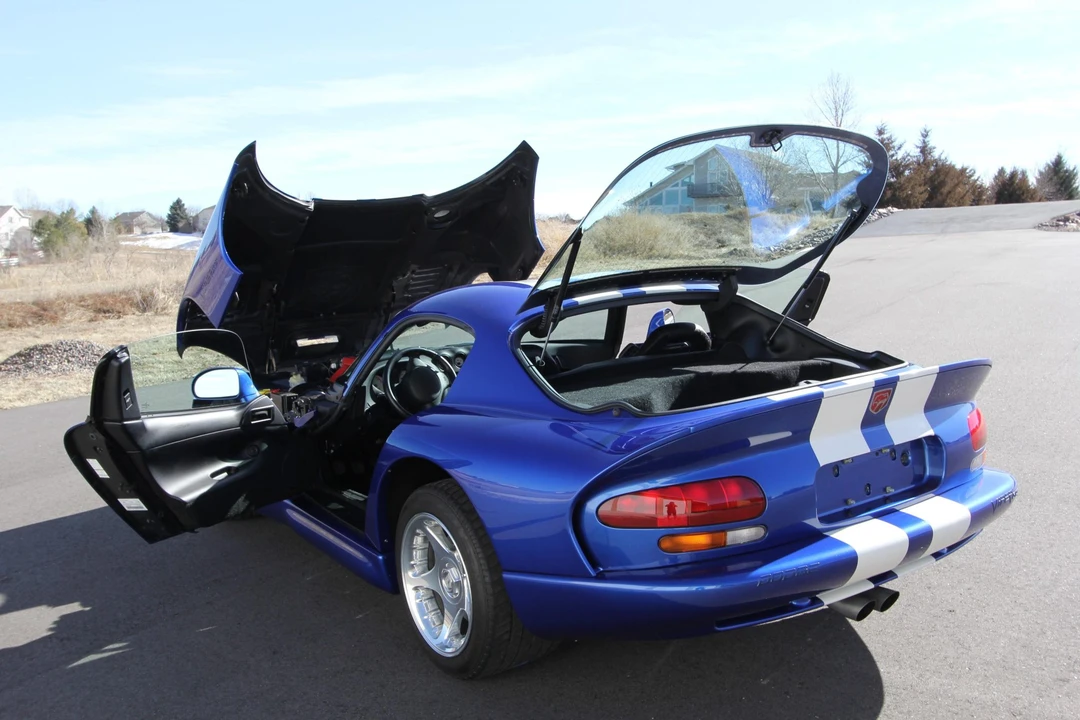 1997 Dodge Viper GTS 2nd Gen - Image 15 of 31