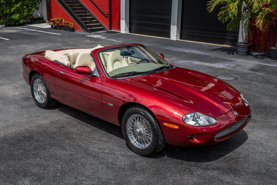 1997 Jaguar X100 XK8 - Image 18 of 31