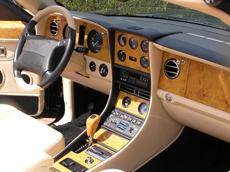 1998 Bentley Azure 1st Gen - Image 25 of 31
