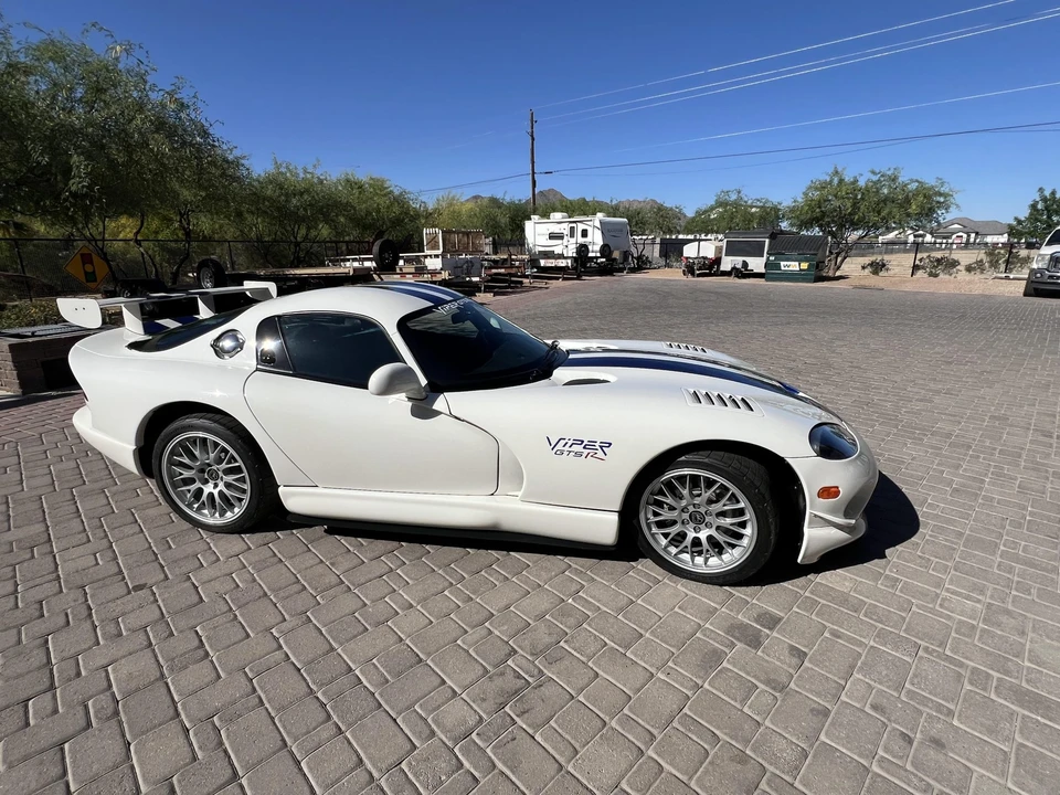 1998 Dodge Viper GTS 2nd Gen - Image 20 of 31