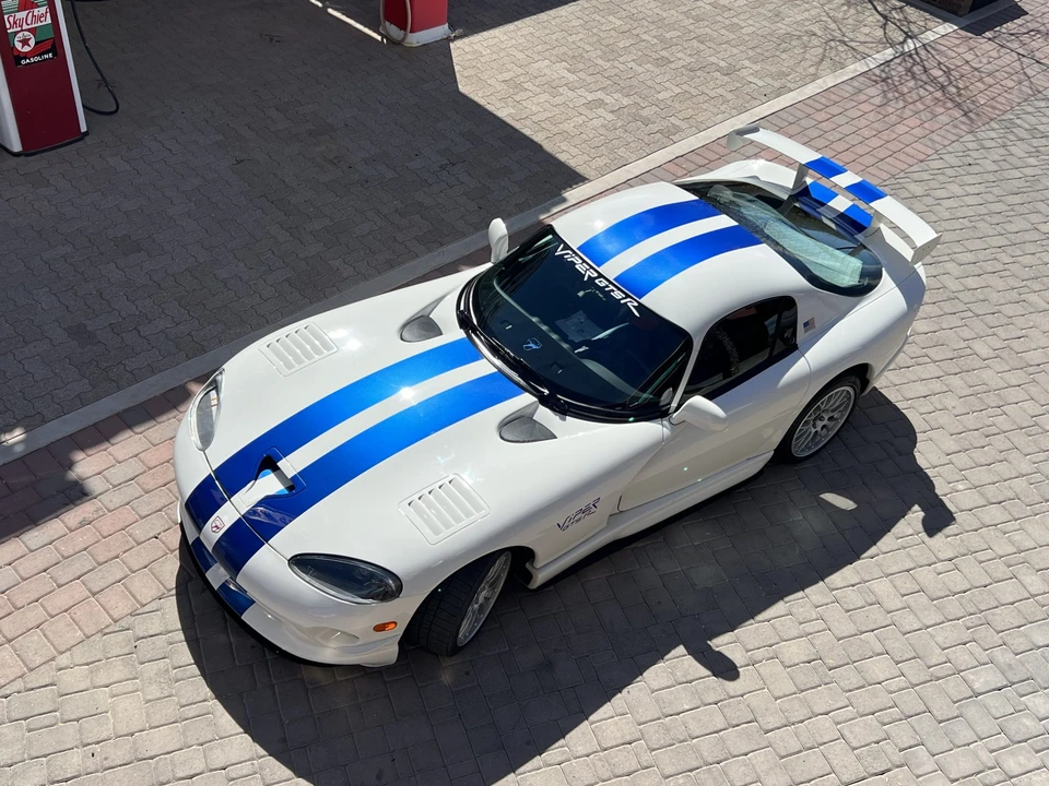 1998 Dodge Viper GTS 2nd Gen - Image 10 of 31