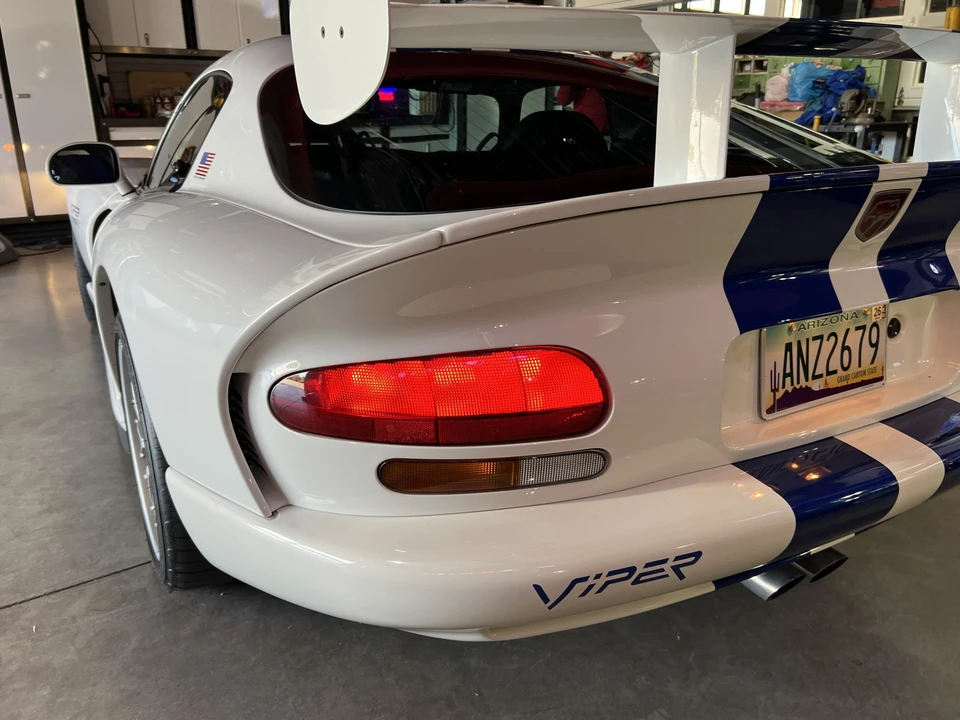 1998 Dodge Viper GTS 2nd Gen - Image 19 of 31