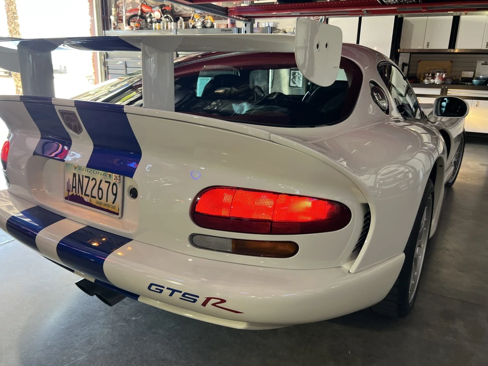 1998 Dodge Viper GTS 2nd Gen - Image 21 of 31