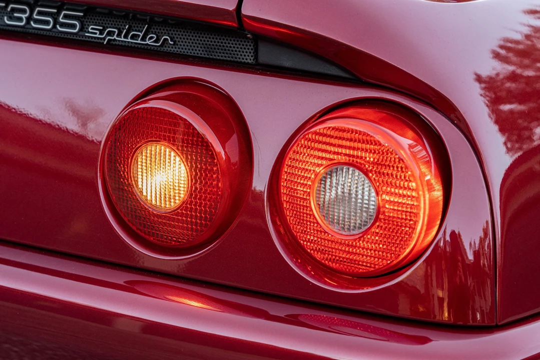 1998 Ferrari F355 Spider - Image 17 of 31