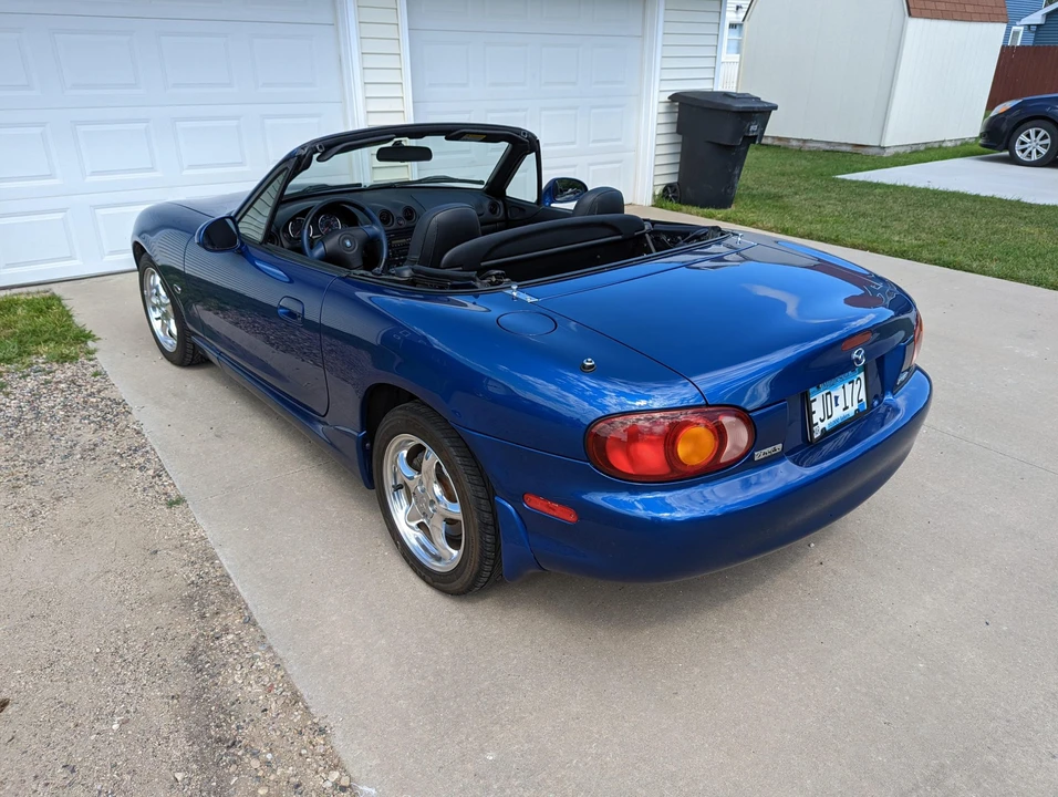 1999 Mazda NB MX-5 Miata - Image 13 of 31