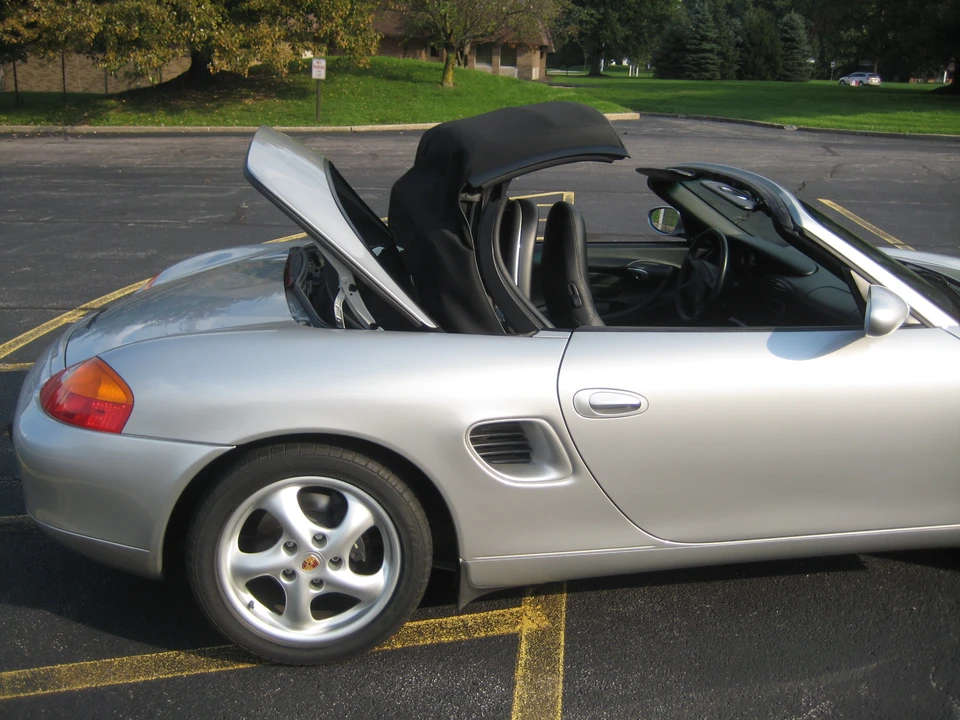 2000 Porsche 986 Boxster - Image 13 of 31