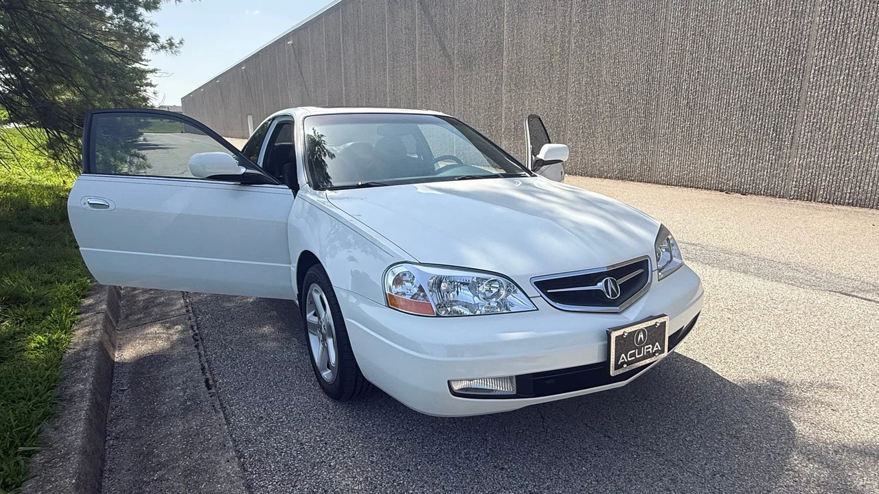 2001 Acura CL 2nd Gen - Image 11 of 31
