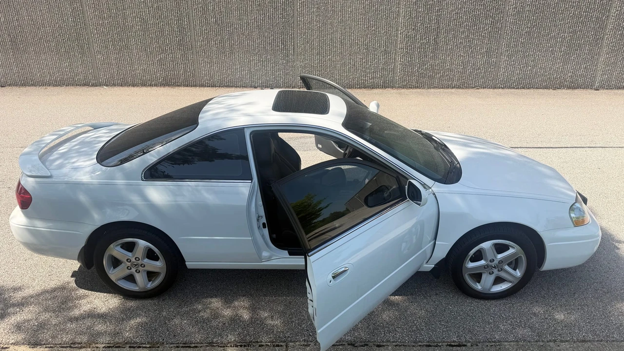 2001 Acura CL 2nd Gen - Image 13 of 31