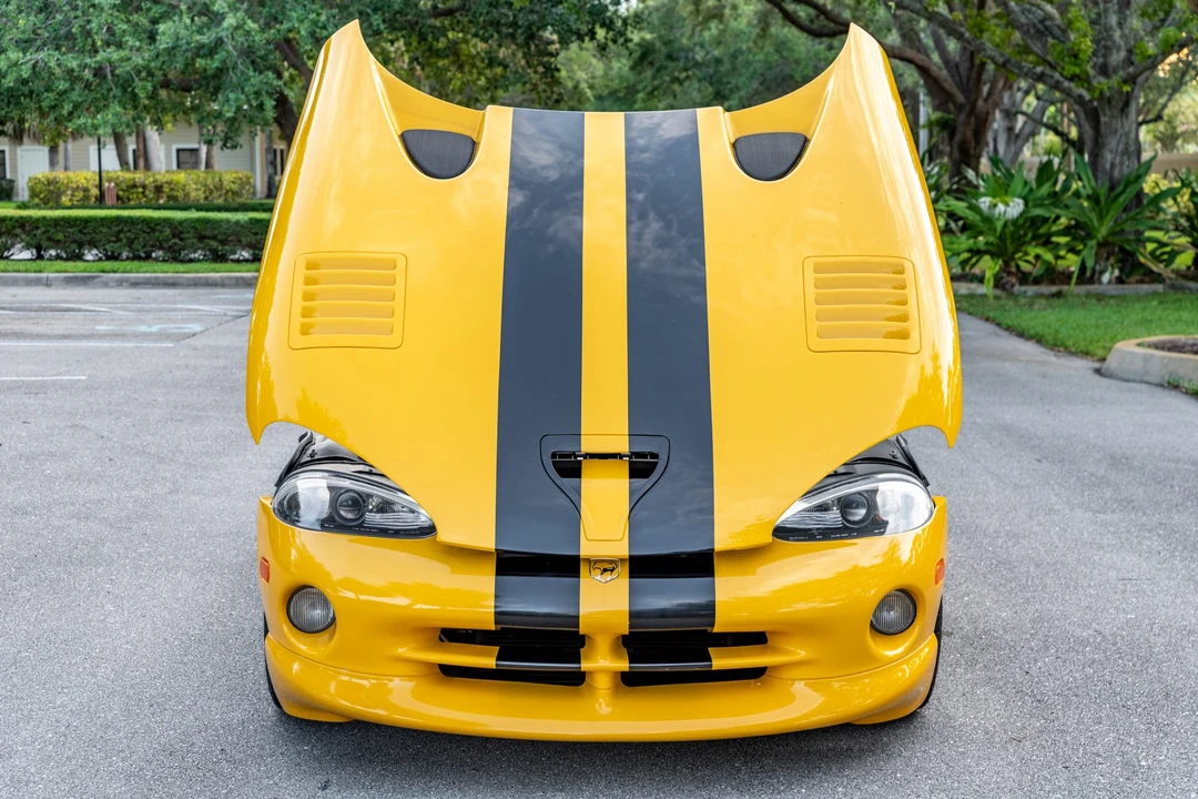2001 Dodge Viper GTS 2nd Gen - Image 15 of 31
